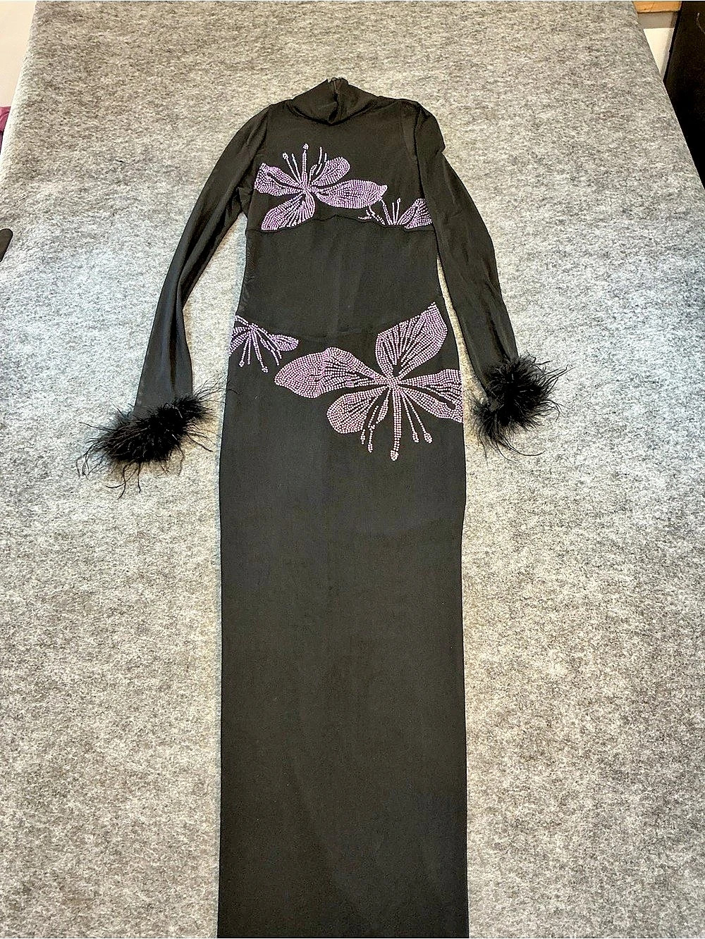 Gbemi Floral Embellished Maxi Dress in Black & Pink Size Medium